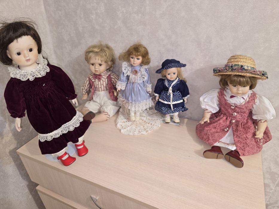 Куклы коллекционные фарфоровые