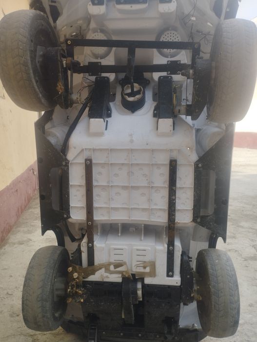 Электромобиль на запчасти