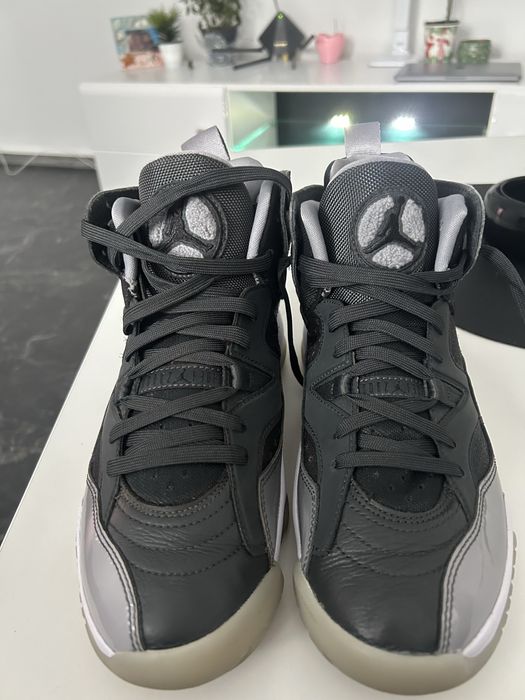 Air Jordan 8 Chrome (2015), mărimea 40 EU.