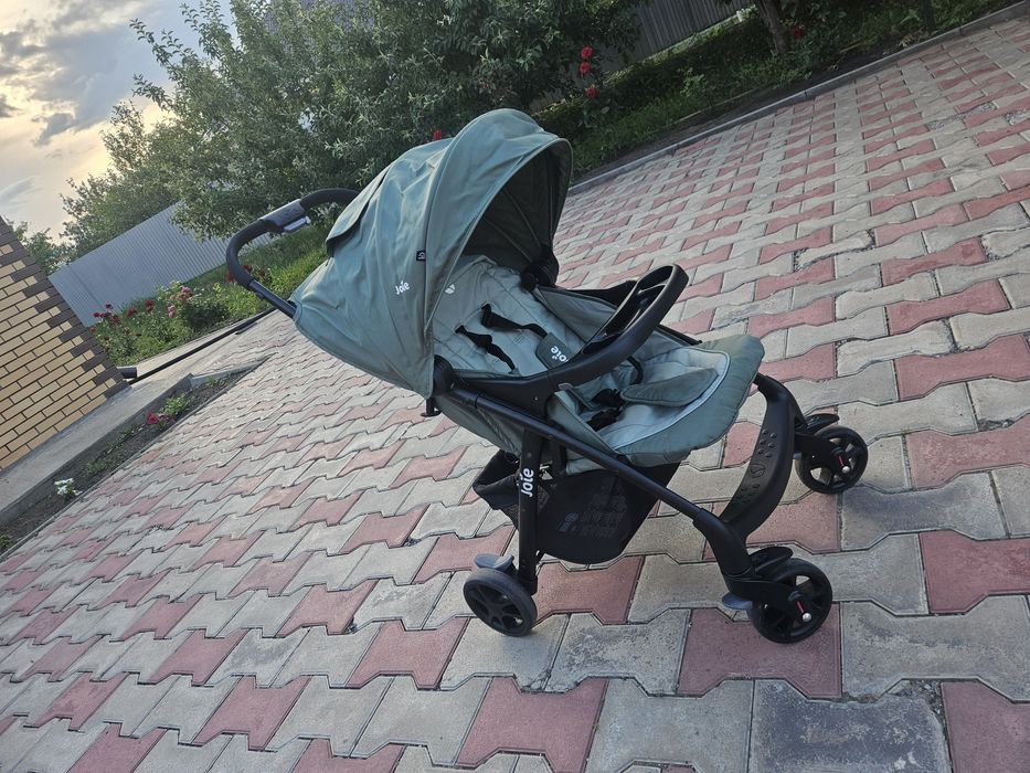 Коляска прогулочная Joie Muze LX Juniper, зеленый