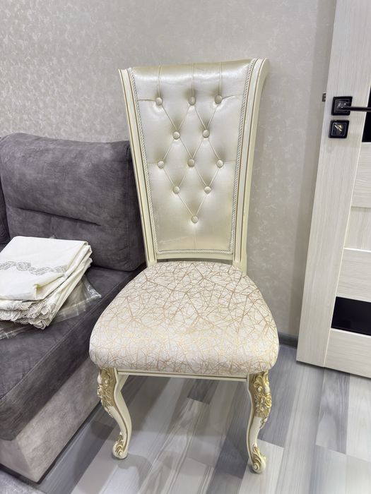 Стол стулья на 8 персон