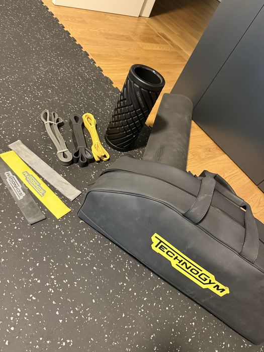 Technogym Case + Premium Fitness Accessories | Почти нов