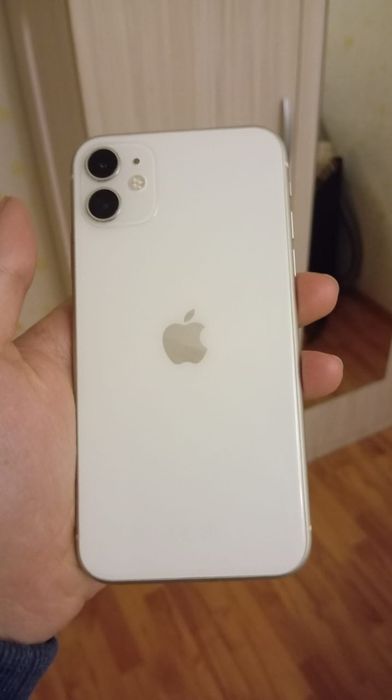 Продам Айфон 11 128/74