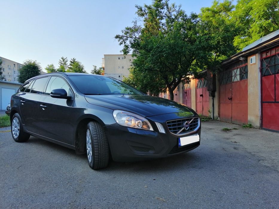 Vând Volvo V60 - 1,6 D, eDrive