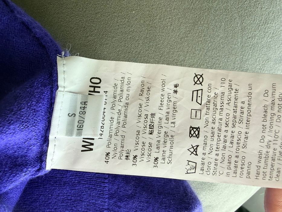 Блуза със зашити пайети