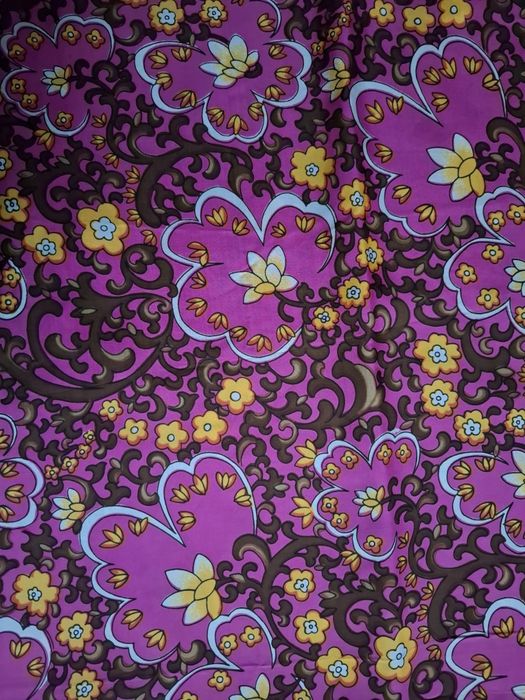 Отрез натуральной ткани крепсатин советского периода