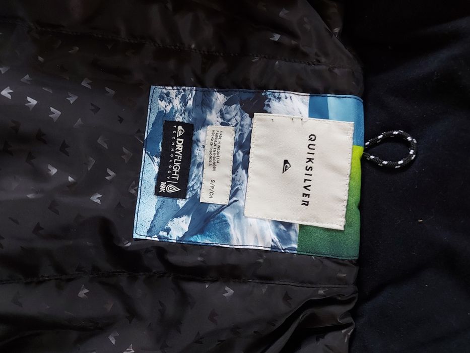 Vând geacă ski quiksilver