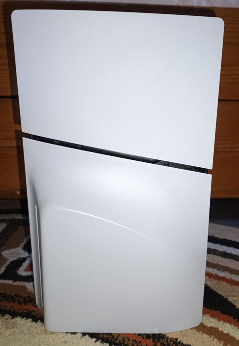 PS5 Slim cu disc drive 1TB garanție 2027