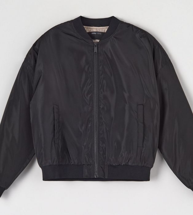 Черно яке бомбър