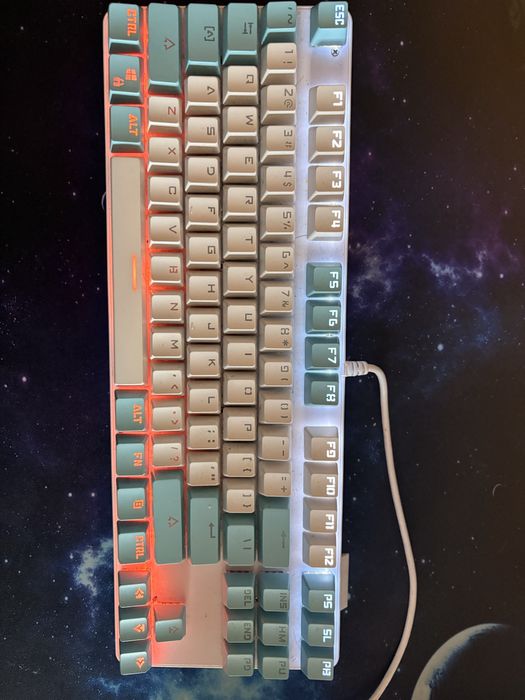 Tastatura gaming qwerty