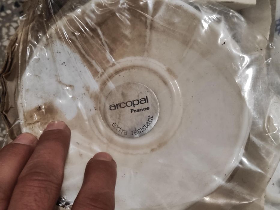Нов комплект чаши за кафе france arcopal