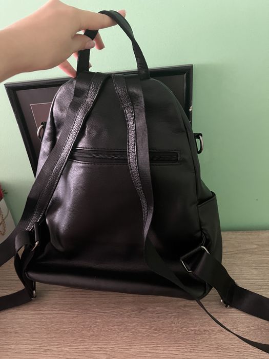 Раница от изкуствена кожа