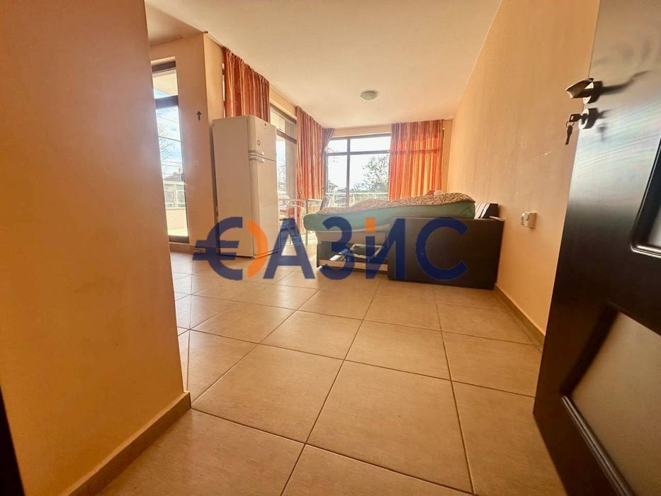 Продава се Двустаен апартамент в Бургас, Сарафово - 94 кв.м за 1437 €/кв.м - Снимка #3