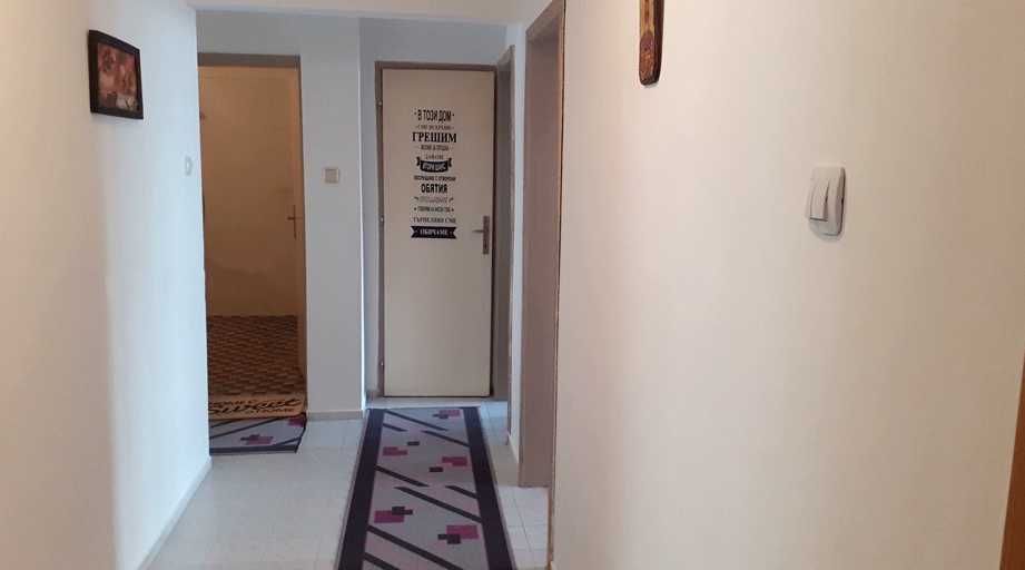 Дава се под наем Тристаен апартамент в Пловдив, Кършияка - 110 кв.м за 400 € - Снимка #4