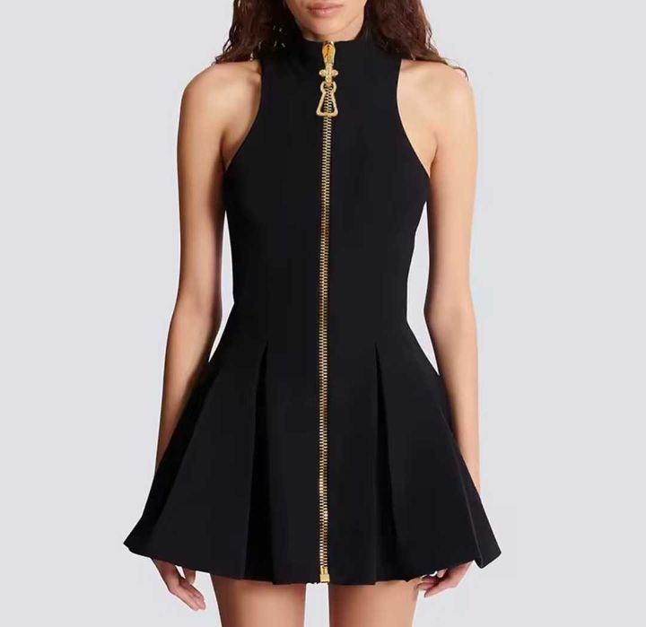 Черна мини рокля