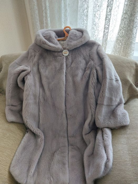 Продам шубу состояние новой