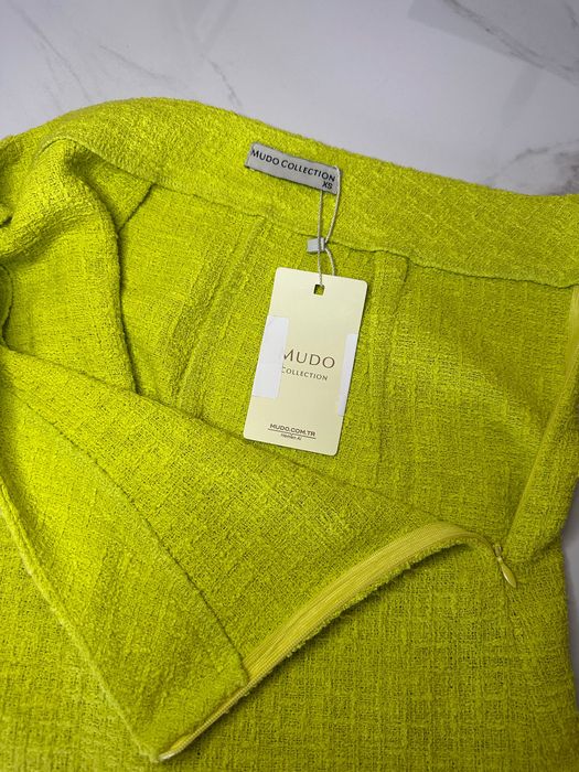 Дамска пола букле нова Mudo