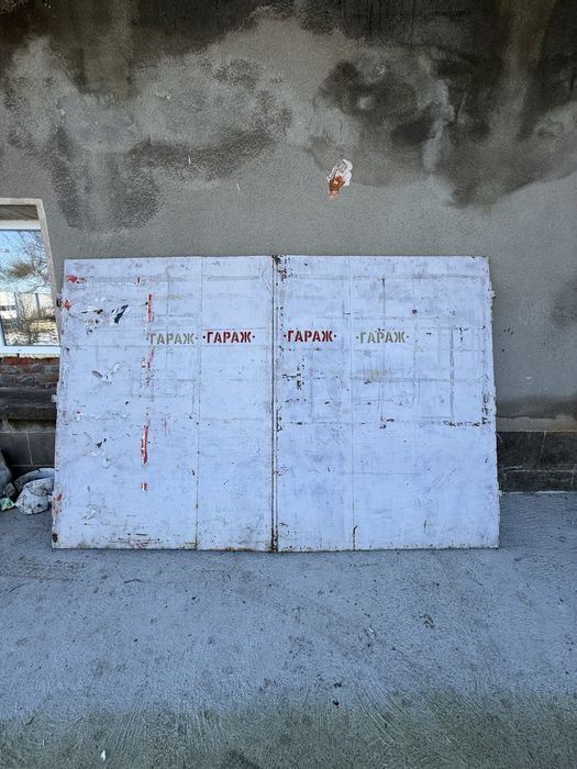 Врата за гараж железна