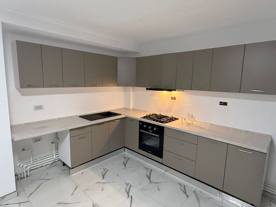 Mobila la Comandă sau Montaj Profesional