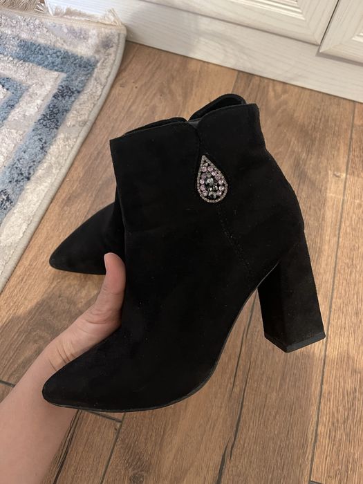 Продам обувь. Размер: 37