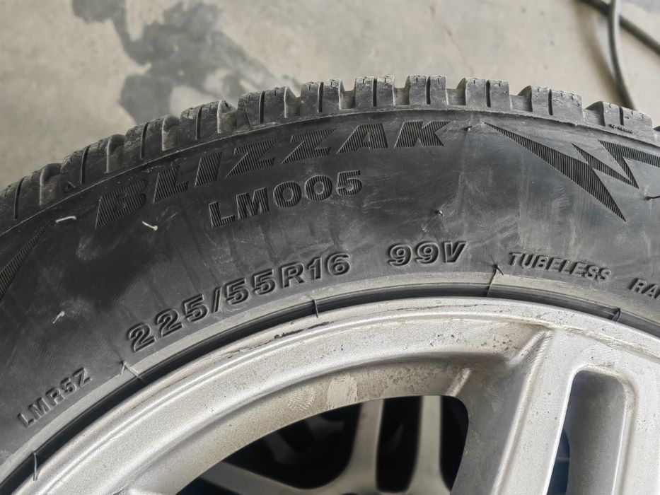 Зимни гуми 225/55R16 99V Bridgestone blizzak lm005 drive guard (Рънфла