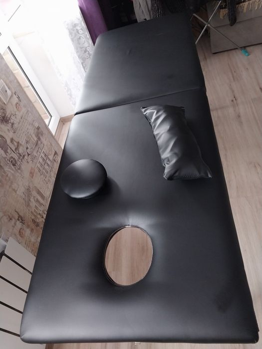 Кушетка для массажа новая.