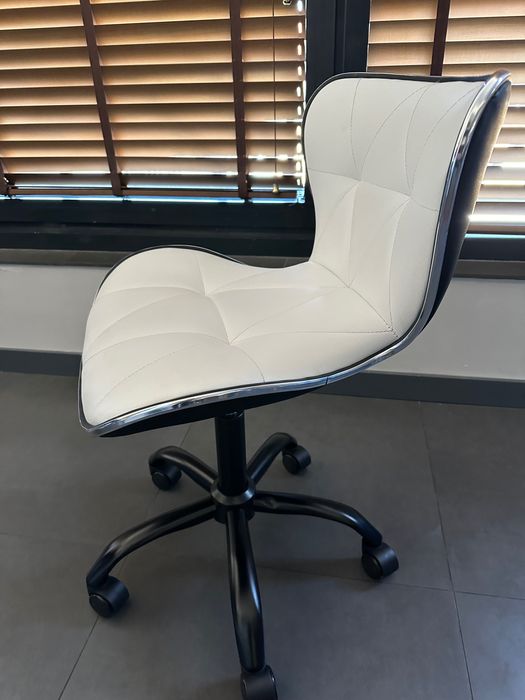 СТОЛ НА КОЛЕЛЦА BROOKLYN black- 2г гаранция и безплатна доставка