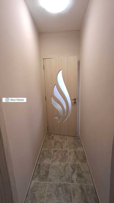 Продаваме напълно обновена гарсониера с нови мебели и отлична локация