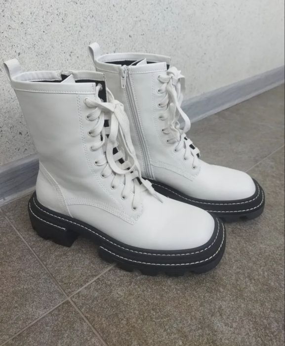 Ботинки Charles & Keith