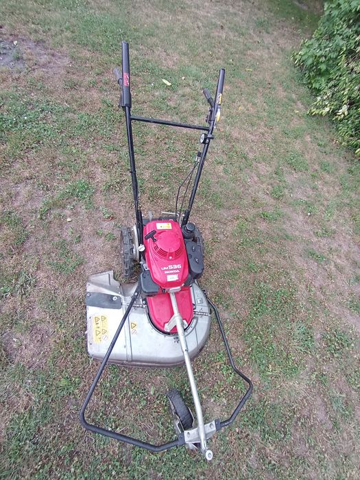 Cositoare Honda UM 536