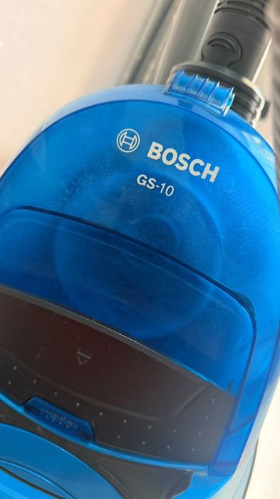 Пылесос Bosch (перестал работать, на запчасти)
