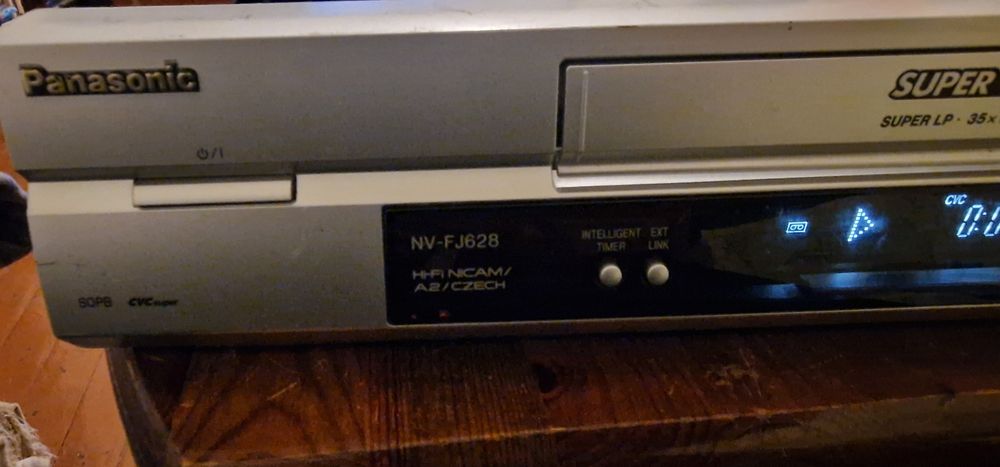 Продавам Hi-Fi stereo видео Panasonic NV-FJ628