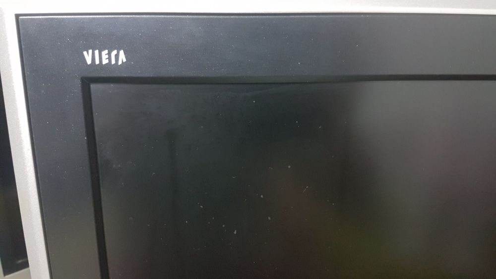 Vand televizoare LCD Panasonic Viera funcționale.