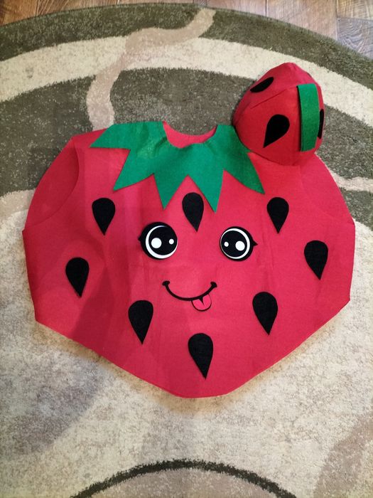 Костюм-клубничка детский