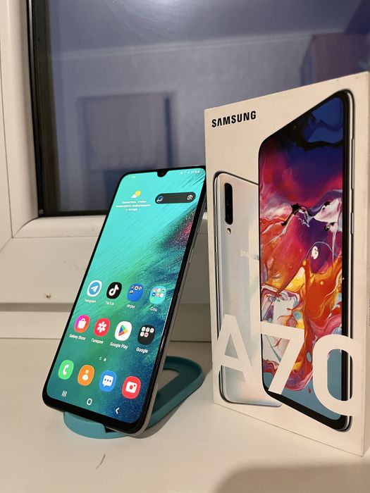 Продам samsung A70  или обменяю придлогайте