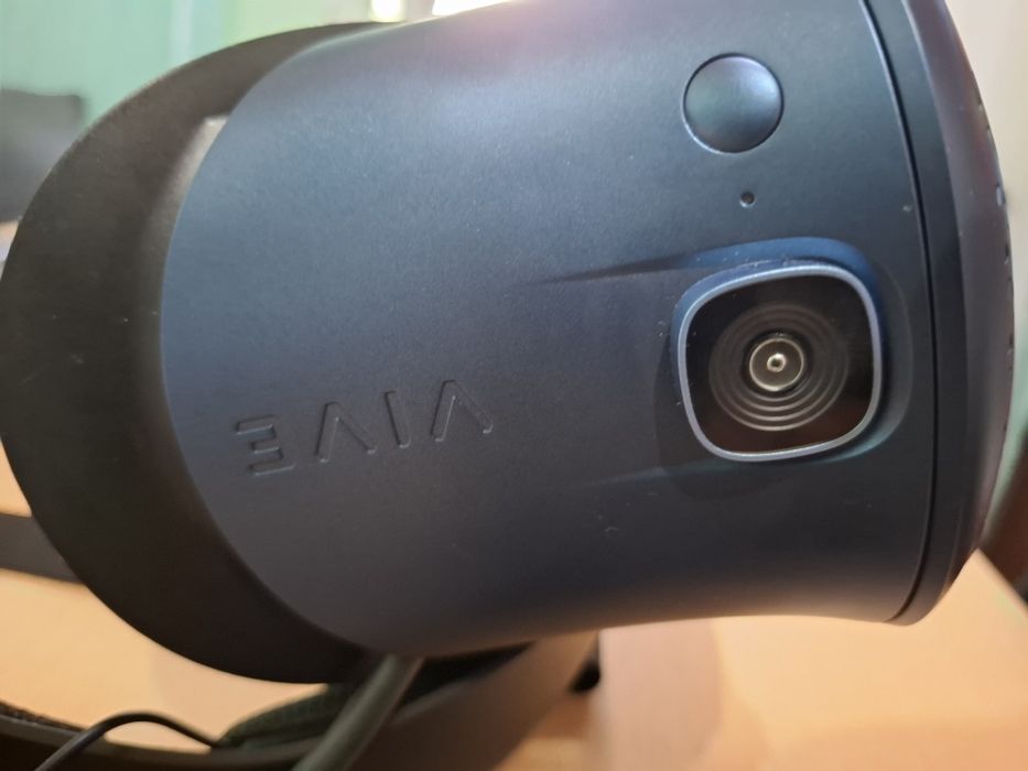 KIT / SET Cască VR HTC Vive Cosmos.