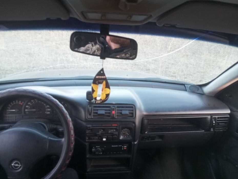 Продам Опель вектра а,1.6