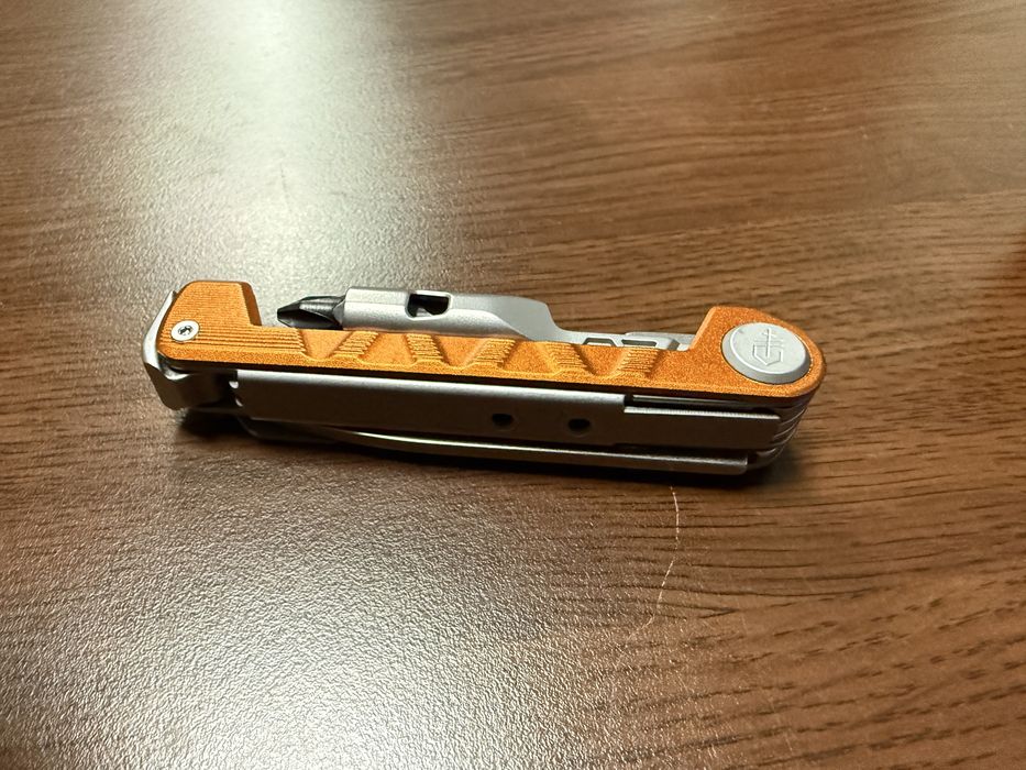 Gerber ARMBAR Multi-tool