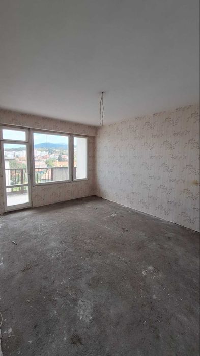 Продава се Тристаен апартамент в Кюстендил, Център - 73 кв.м за 688 €/кв.м - Снимка #9