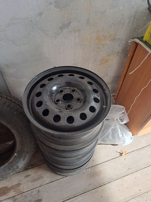 Железные диски r 16