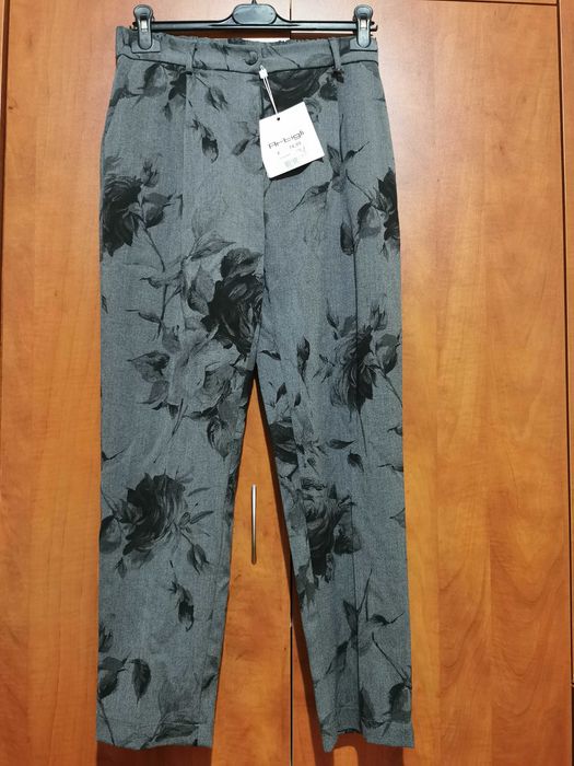 Дамски костюм в две части