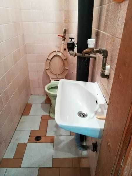 Дава се под наем Магазин в Бургас, Център - 28 кв.м за 175 € - Снимка #2