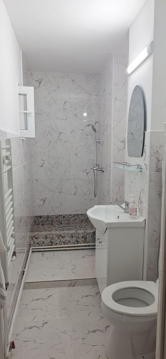 Apartament 3 camere Dambu Pietros
