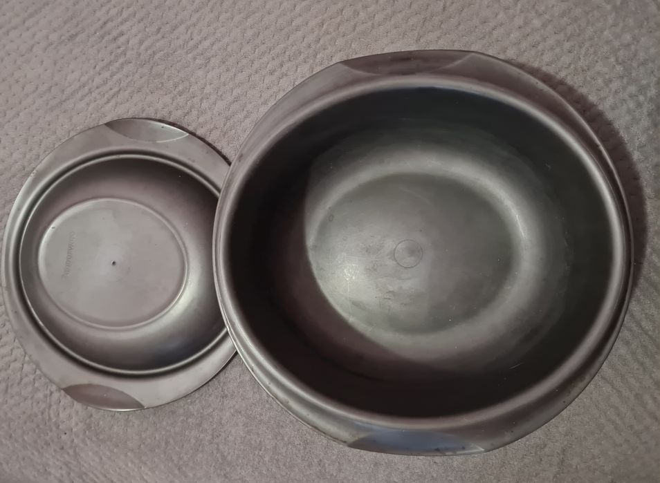 Продавам Тенджера(Тава) Tupperware 5 литра
