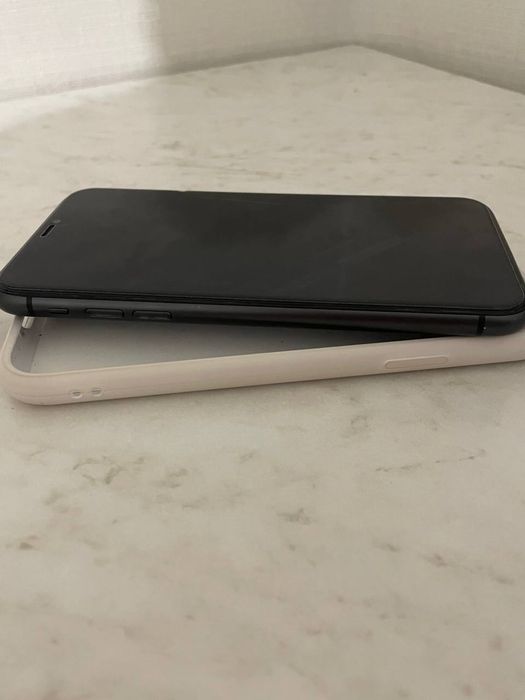Продам Iphone 11