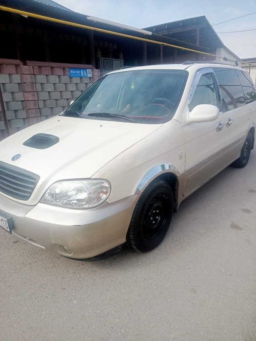 KIA Carnival в хорошем состоянии