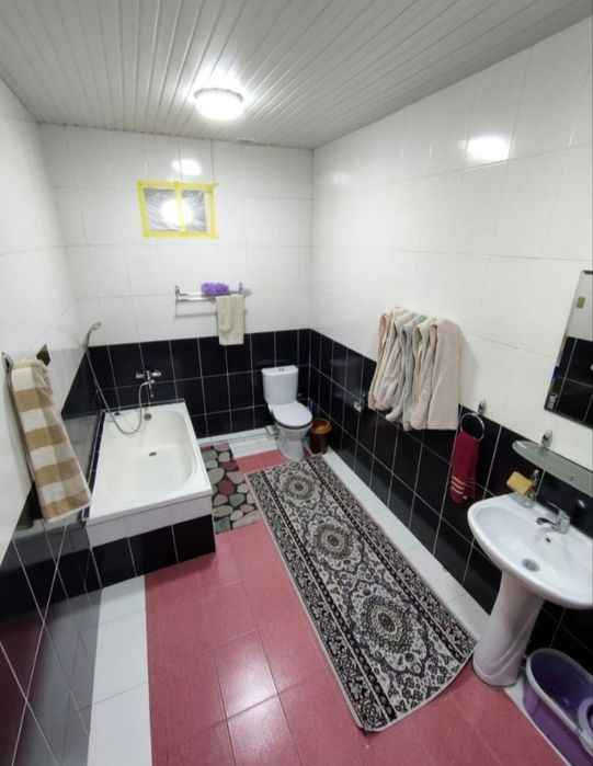 Oltin Tepada 5 sotix 5 xona Uy Sotiladi ! Hovli / Uchastka