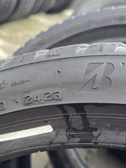 225 40 18  Bridgestone
