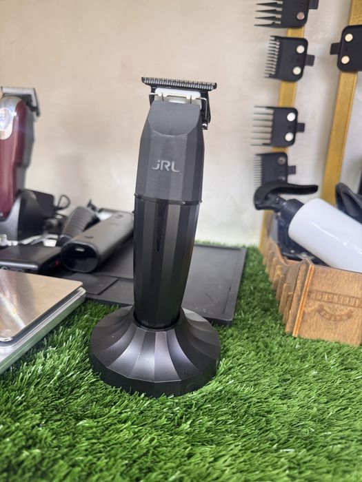 Продам машинку для стрижек JRL ONYX