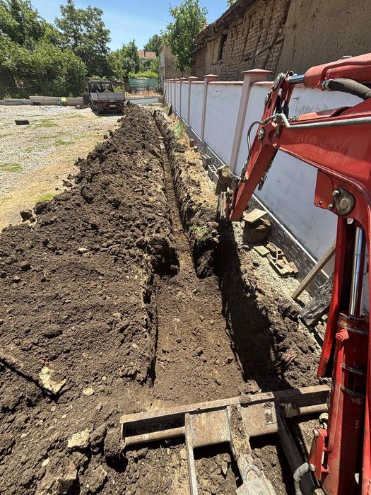 Услуги с тристранен самосвал и мини багер,хамалски услуги